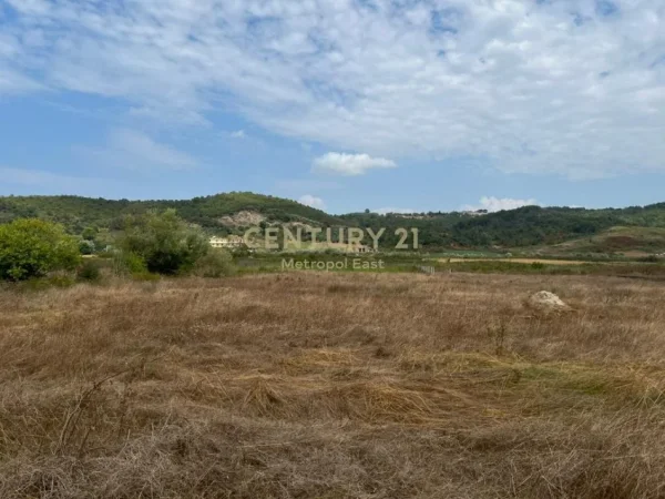 Durres, shitet toke , 1.635 m² 180.000 € (Gjiri i Lalzit)