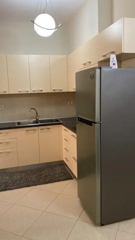 Tirane, jepet me qera apartament 1+1+Ballkon Kati 3, 70 m² 440 € (muhamed deliu)