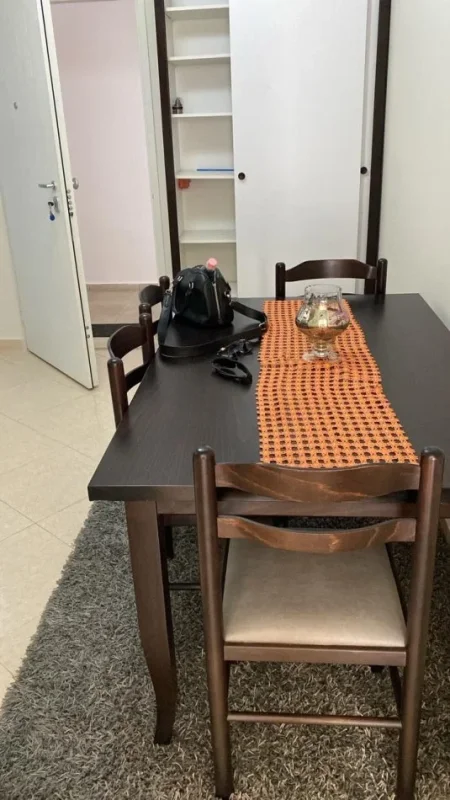 Tirane, jepet me qera apartament 1+1+Ballkon Kati 3, 70 m² 440 € (muhamed deliu)