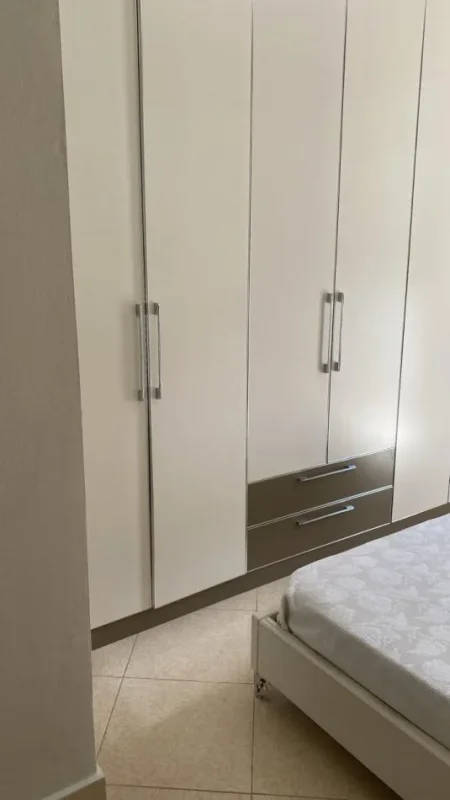 Tirane, jepet me qera apartament 1+1+Ballkon Kati 3, 70 m² 440 € (muhamed deliu)