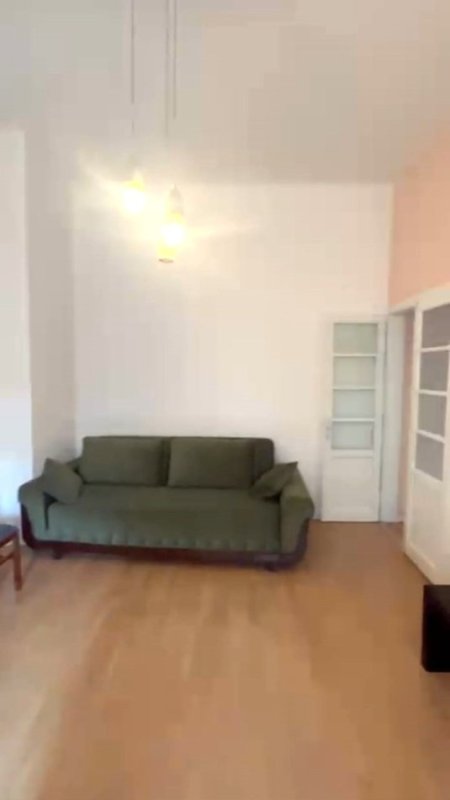 Tirane, jepet me qera apartament 2+1 Kati 3, 90 m² 650 € (JEPET ME QERA NJE APARTAMENT 2+1 TEK SHESHI WILSON)