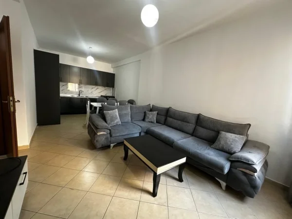 Tirane, jepet me qera apartament 1+1 Kati 6, 70 m² 400 € (PRANE ARTISTIT)
