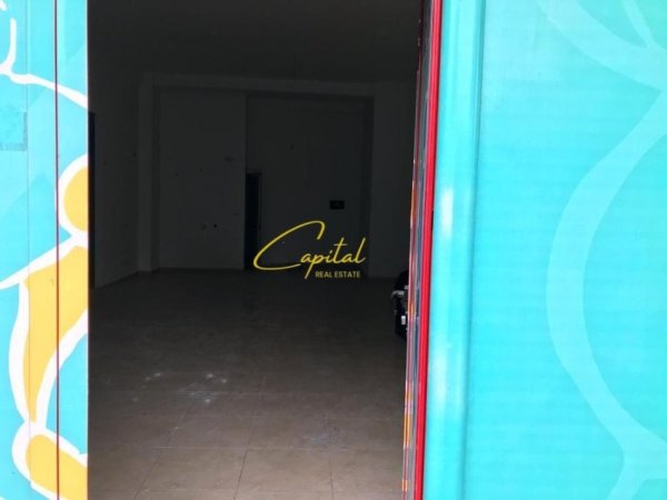 Tirane, jepet me qera ambjent biznesi Kati 0, 60 m² 330 € (RRUGA KONGRESI I MANASTIRIT)