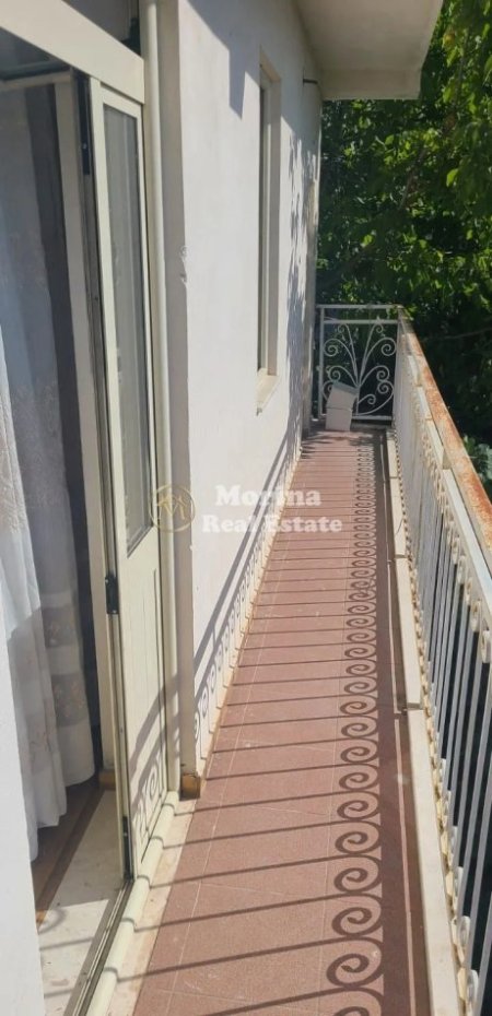 Tirane, jepet me qera shtepi 1+1 Kati 2, 53 m² 300 € (Ali Demi)
