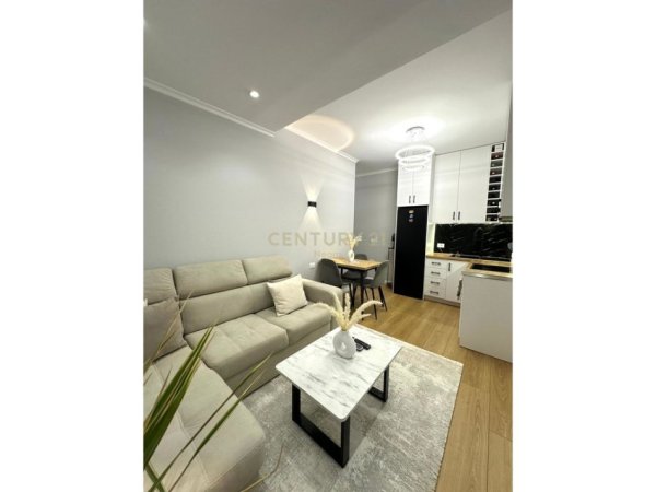 Tirane, shitet apartament 1+1 Kati 1, 43 m² 121.000 € (Liqeni i Thate)