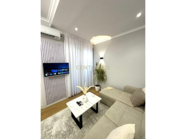 Tirane, shitet apartament 1+1 Kati 1, 43 m² 121.000 € (Liqeni i Thate)