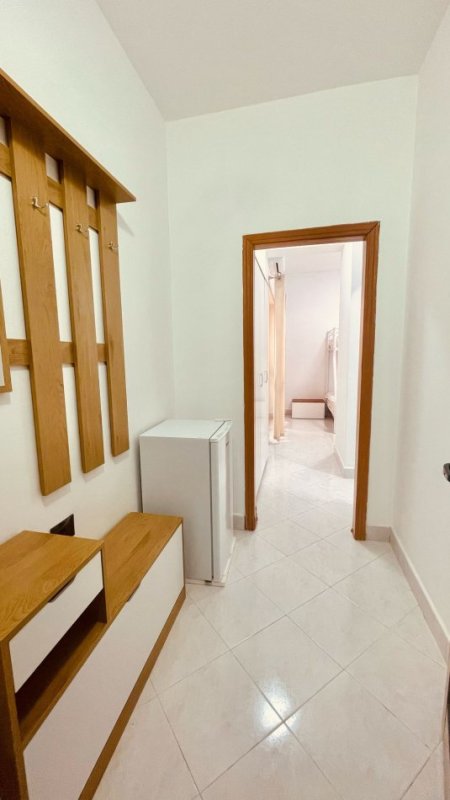 Tirane, jepet me qera garsonier 1+1 Kati 2, 30 m² 300 € (Sanatoriumi)