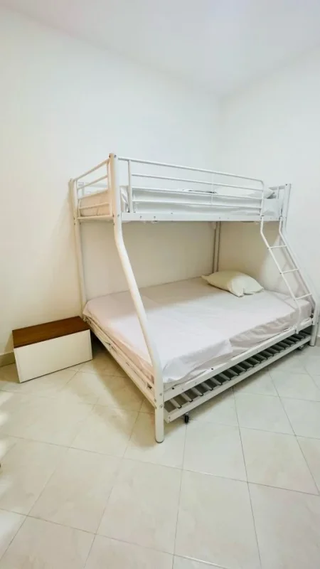 Tirane, jepet me qera garsonier 1+1 Kati 2, 30 m² 300 € (Sanatoriumi)