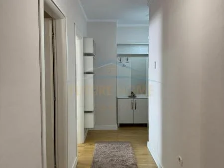 Tirane, shitet apartament 2+1+2+Ballkon Kati 5, 88 m² 127.000 € (Misto Mame)