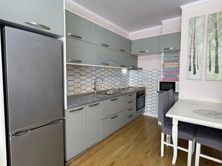 Tirane, shitet apartament 2+1+2+Ballkon Kati 5, 88 m² 127.000 € (Misto Mame)