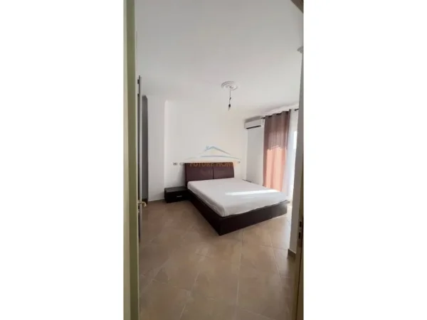 Tirane, jepet me qera apartament 2+1+Ballkon Kati 6, 86 m² 900 € (Bulevardi Zogu 1)