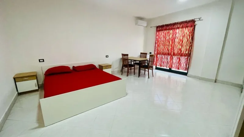 Tirane, jepet me qera garsonier 1+1 Kati 2, 40 m² 300 € (sanatoriumi)