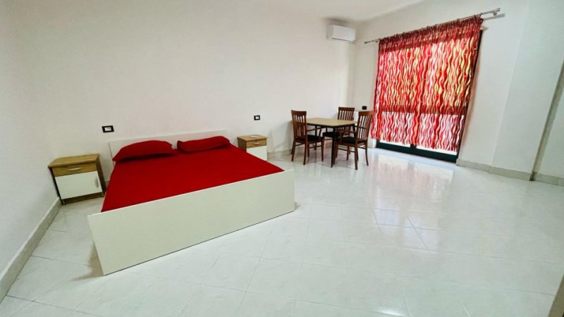 Tirane, jepet me qera garsonier 1+1 Kati 2, 40 m² 300 € (sanatoriumi)