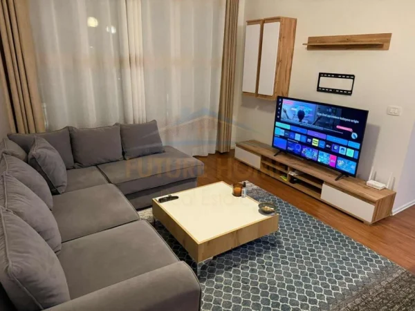 Tirane, jepet me qera apartament 2+1+Ballkon Kati 2, 93 m² 750 € 