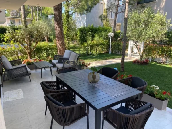 Gjiri Lalezit | Hamallaj, shitet Vile Kati 1, 280 m² 750.000 € (Kompleksi Lura 3 ne gjirin e lalzit)