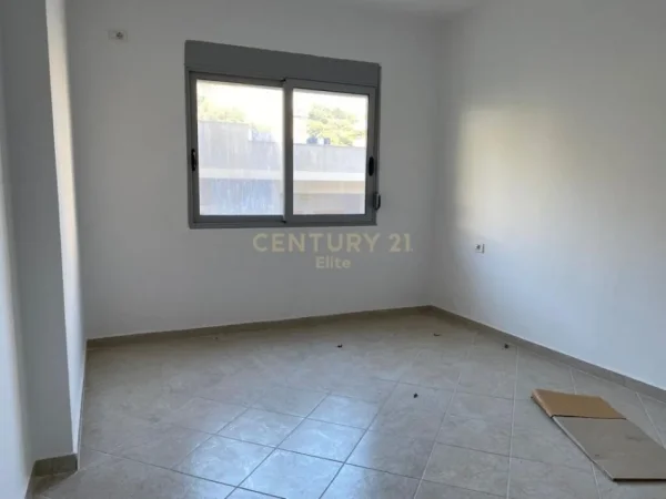 Sarande, shitet 2+1 Kati 3, 93 m² 110.000 € (Rruga e Pestë, Sarandë)
