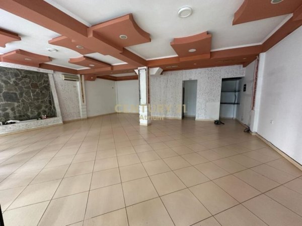 Tirane, jepet me qera ambjent biznesi Kati 0, 76 m² 450 € (Qytet Studenti)