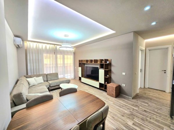 Tirane, jepet me qera apartament 2+1+Aneks+Ballkon Kati 5, 116 m² 800 € (Stacioni i Trenit , Hipoteka)