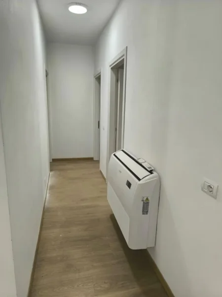 Tirane, jepet me qera zyre Kati 2, 100 m² 700 € (don bosko)