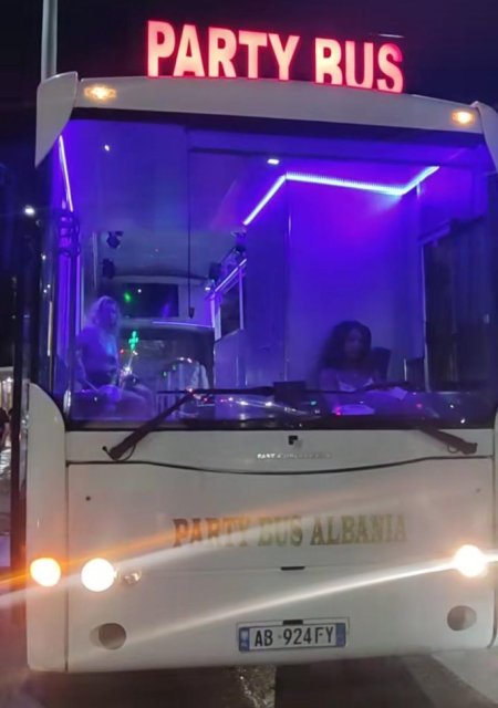 Durres, shitet party bus, nafte, e bardhë, manuale