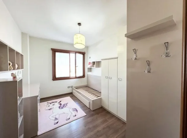 Tirane, shitet apartament 2+1 Kati 3, 88 m² 132.000 € (Tek Fabrika e Miellit)