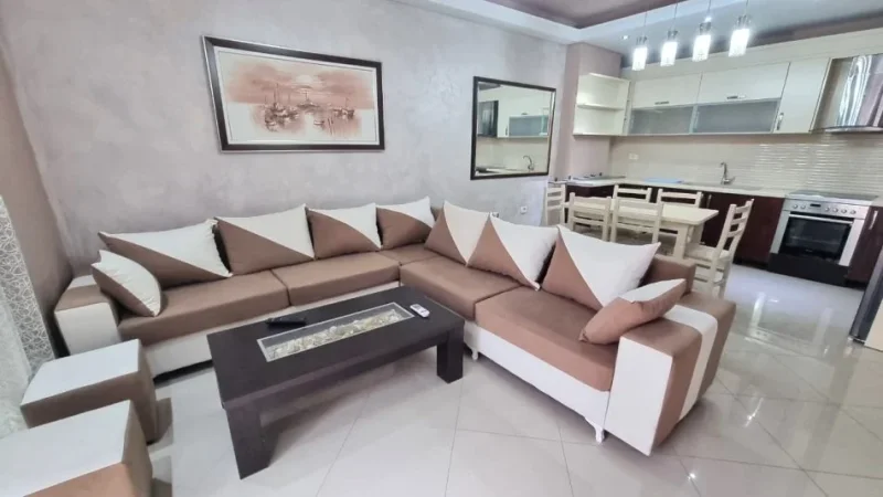 Jepet me Qera Super Apartamenti 2+1 ne Astir   550 €uro