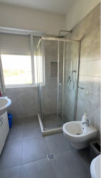 Tirane, jepet me qera apartament 1+1+Aneks+Ballkon Kati 6, 68 m² 600 € (Liqeni Thate)