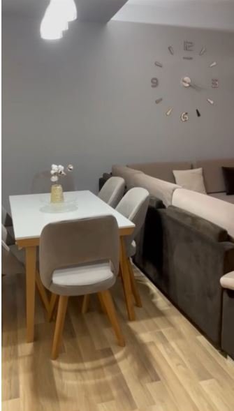 (JEPET ME QERA APARTAMENTI 2+1+2 NE ASTIR, Kati 8, 100 m² 550 €uro