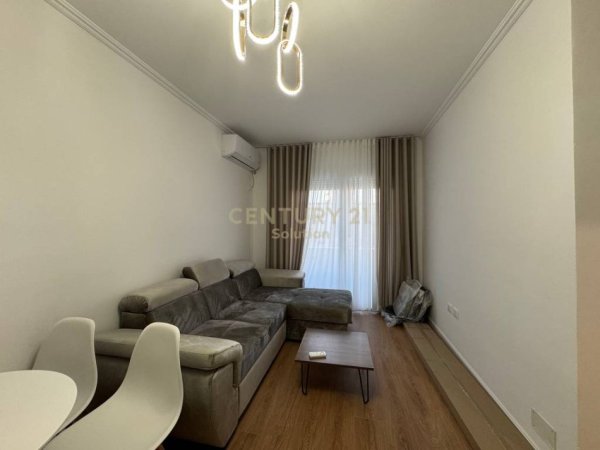 Tirane, jepet me qera apartament 1+1 Kati 3, 60 m² 500 € (Rr. Ndre Mjeda)