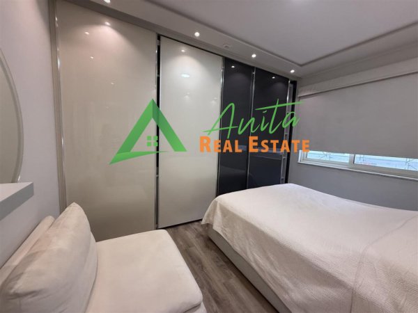 Tirane, jepet me qera apartament 2+1+Ballkon Kati 3, 97 m² 700 € (Liqeni i Thate, mbi kopshtin Zoologjik)