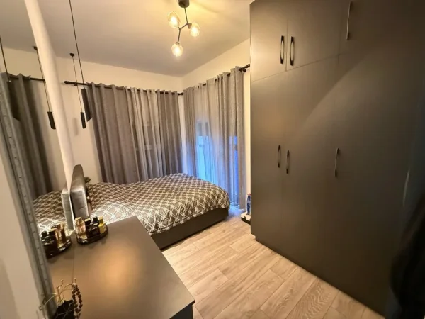 Tirane, shitet apartament 2+1 Kati 2, 88 m² 140.000 € 