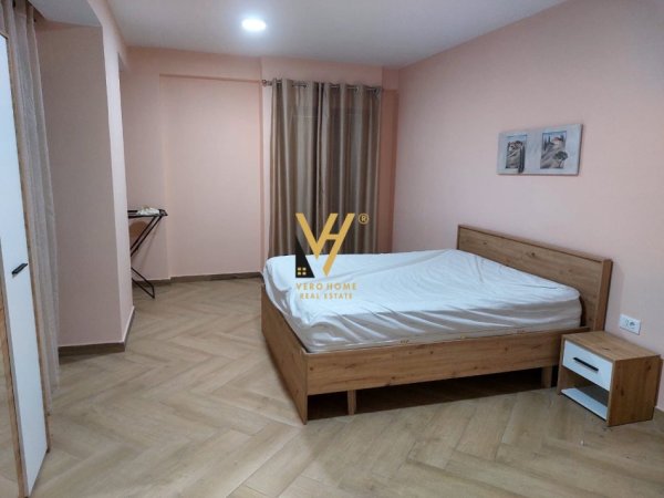 Tirane, jepet me qera apartament 1+1+Ballkon Kati 5, 75 m² 600 € (SHKOLLA E BALETIT)
