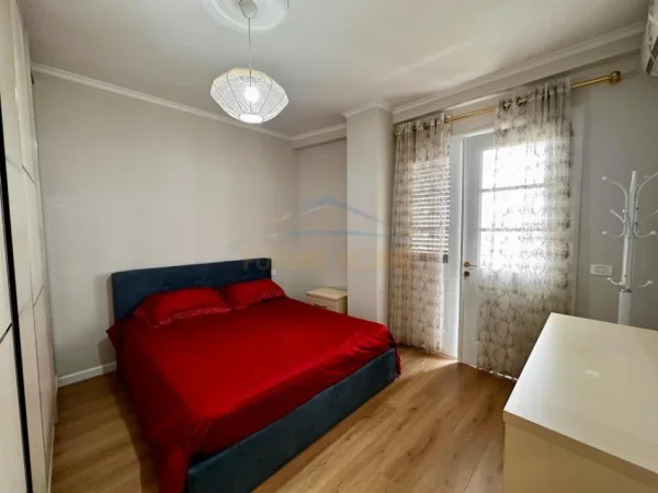 Tirane, shes apartament 1+1 Kati 1, 