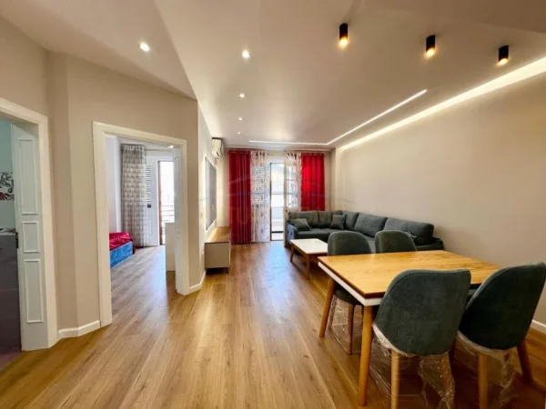 Tirane, shes apartament 1+1 Kati 1, 