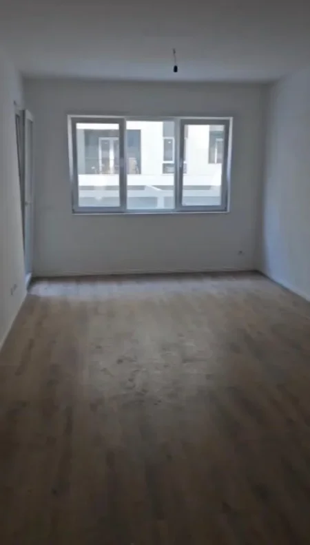 Tirane, shitet apartament 2+1+Ballkon Kati 1, 96 m² 110.000 € (Rruga Gryka e Kacanikut)