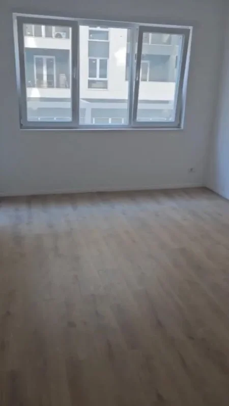 Tirane, shitet apartament 2+1+Ballkon Kati 1, 96 m² 110.000 € (Rruga Gryka e Kacanikut)