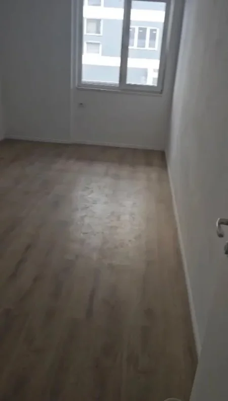 Tirane, shitet apartament 2+1+Ballkon Kati 1, 96 m² 110.000 € (Rruga Gryka e Kacanikut)