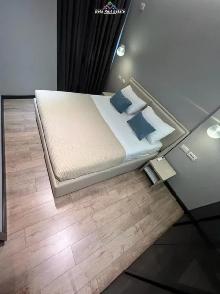 Tirane, jepet me qera apartament 2+1 Kati 4, 70 m² 1.350 € (Rruga e Barrikadave)