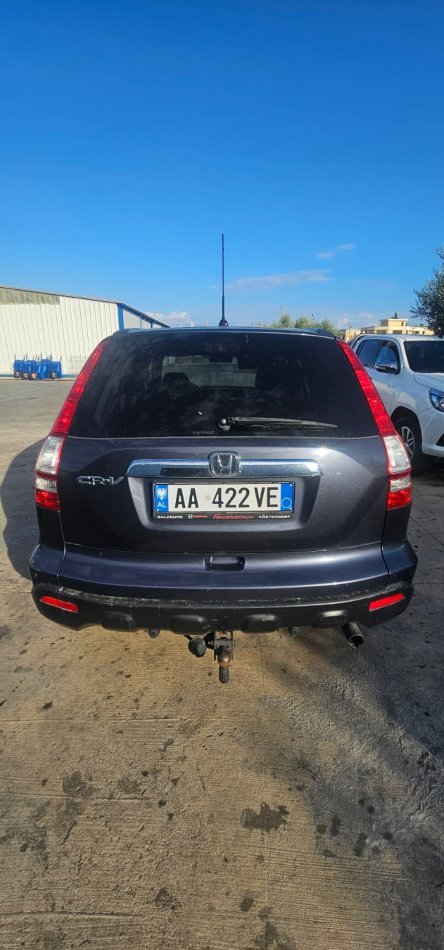 Vlore, shitet SUV SUPER OKAZION HONDA CR-V Benzin+Gaz, gri e erret automatik Kondicioner 315.000 km 5.300 €