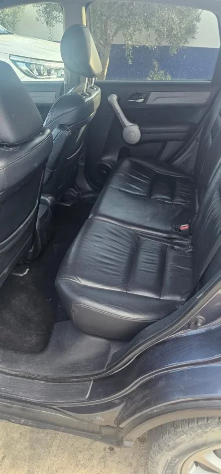 Vlore, shitet SUV SUPER OKAZION HONDA CR-V Benzin+Gaz, gri e erret automatik Kondicioner 315.000 km 5.300 €