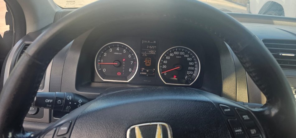 Vlore, shitet SUV SUPER OKAZION HONDA CR-V Benzin+Gaz, gri e erret automatik Kondicioner 315.000 km 5.300 €