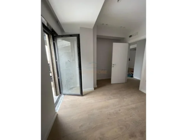 0683487469 Tirane, shitet apartament 1+1 Kati 2, 76 m² 135.000 € (Rezidenca Kodra e Diellit 2)