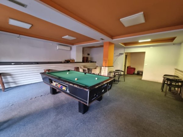 Tirane, jepet me qera ambjent biznesi Kati 1, 94 m² 500 € (Rruga &quot;Hoxha Tahsim&quot;)
