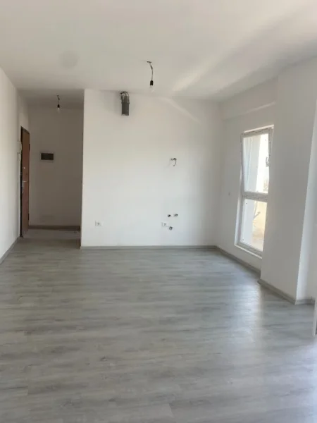 Tirane, shitet apartament 1+1+Ballkon Kati 5, 73 m² 125.000 € 