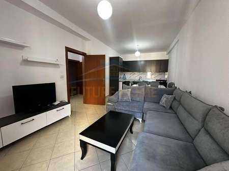 Tirane, jepet me qera apartament 1+1 Kati 6, 70 m² 400 € 