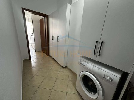 Tirane, jepet me qera apartament 1+1 Kati 6, 70 m² 400 € 