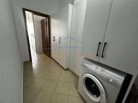 Tirane, jepet me qera apartament 1+1 Kati 6, 70 m² 400 € 