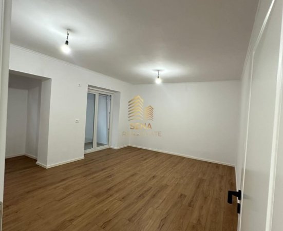 Tirane, shitet apartament 1+1 Kati 3, 55 m² 153.000 € (prane Ministrise se Drejtesise)