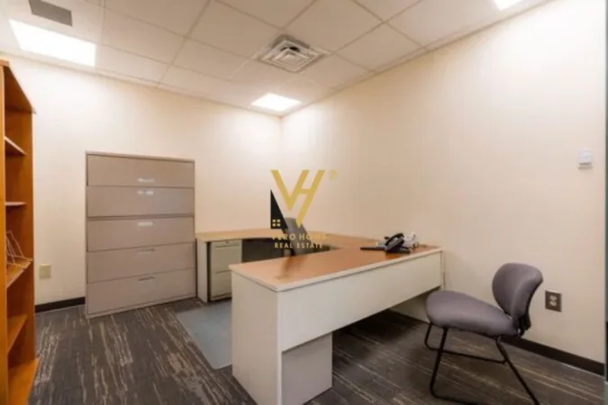 Tirane, jepet me qera zyre Kati 3, 110 m² 500 € (Prane Joena Market)