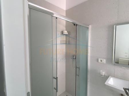 Tirane, jepet me qera apartament 2+1+Ballkon Kati 1, 120 m² 750 € (Tregu Elektrik)